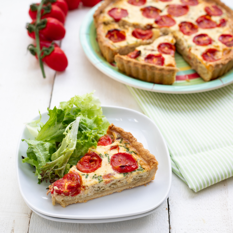 Goat cheese and tomatoes tarte